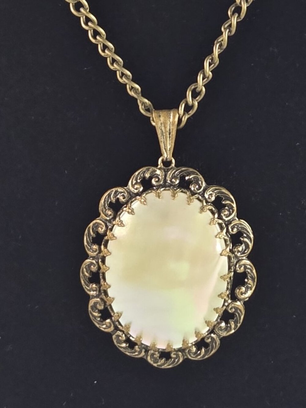 Vintage Mother-of-Pearl Shell Pendant Necklace Romantic Victorian Revival Ornate